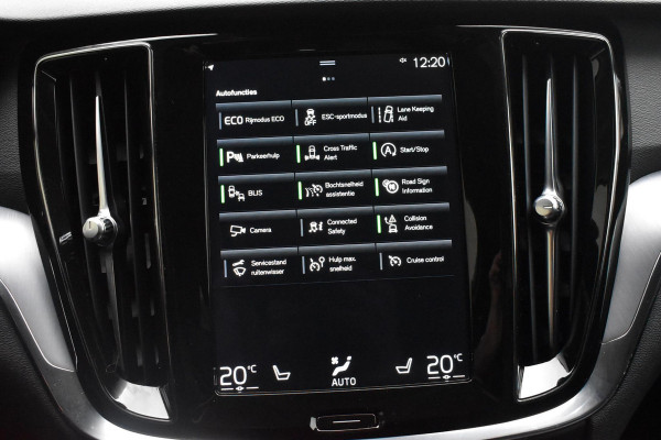 Volvo V60 B3 177PK Automaat Momentum Advantage Navigatie / Mortiz Leder / Parkeersensoren V & A/ Parkeercamera Achter / Stoelverwarming en Stuurwielverwarming / Voorruitverwarming /Adaptive Cruise Controle /Semi Elek. wegklapbare trekhaak