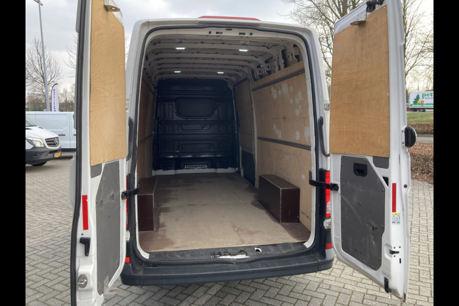 Volkswagen Crafter 35 2.0 TDI L4H3 Trendline 140pk/104kW 6-bak | ergoActive massage stoel | Alarm | Nieuwstaat | Laadruimtebekleding | etc. etc.