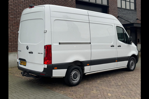 Mercedes-Benz Sprinter 316 2.2 CDI L2H2 / 163 PK / 3500 KG Trekgewicht / Navi By App / Camera / Climate Control / Cruise Control