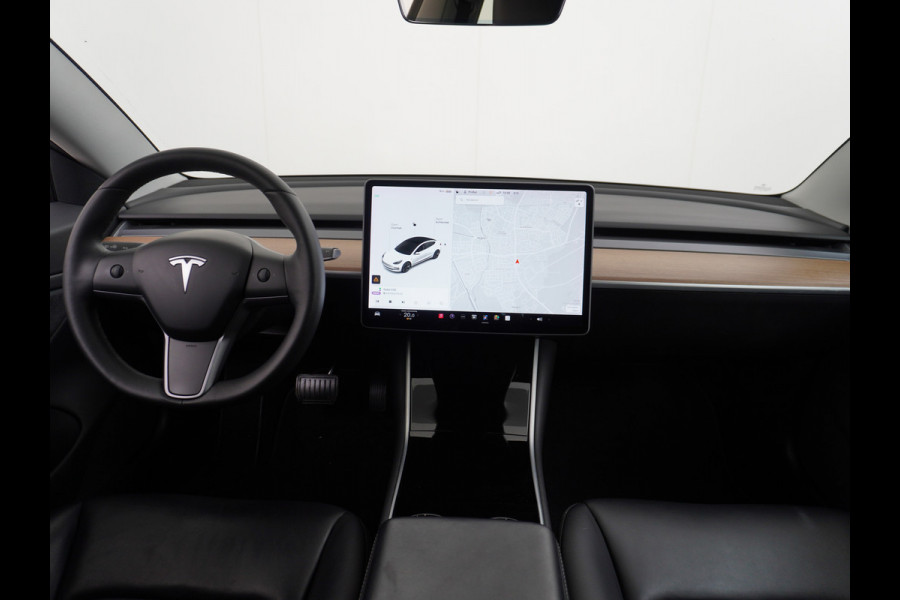 Tesla Model 3 Long Range 75kWh 463PK FSD-mogelijk Premium Audio 4wd Lmv 18" AutoPilot Panoramadak Camera's Leder Adaptive-CruiseControl-Stop&G Stoel en achterbank verwarming Keyless Electr.Stoelen+Memory+Easy-Entry WiFi Origineel Nederlandse auto, 1e Eigenaar, Grootste accu, Tot 16,5kwh thuis laden.