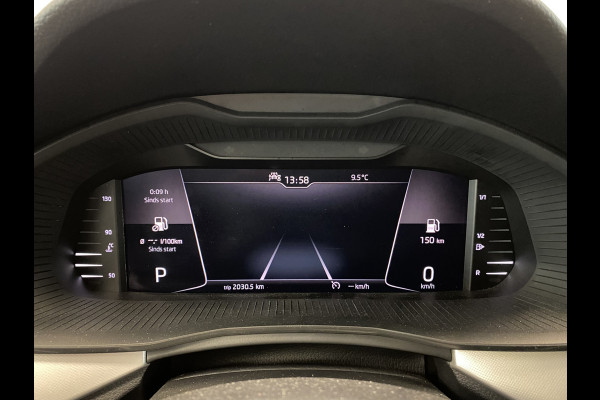 Škoda Kamiq 1.5 TSI ACT Business Edition Carplay PDC Trekhaak Automaat 150PK! 2 Jaar garantie mogelijk* ( vraag naar de voorwaarde)