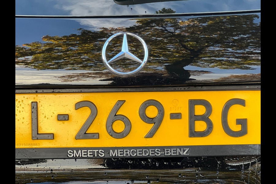 Mercedes-Benz A-Klasse 200 Premium Plus AMG voll opties !!