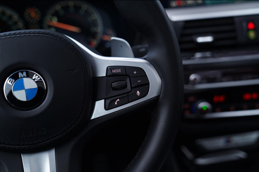 BMW X4 M40i High Executive | Panorama | 20 inch | Stoelverkoeling | Sfeerverlichting | Harman/kardon | Camera | Dealer onderhouden