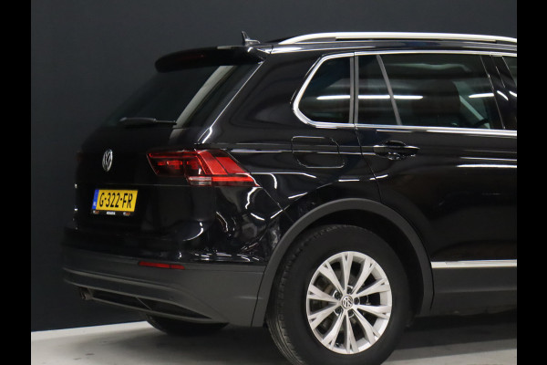 Volkswagen Tiguan 1.5 TSI ACT Sport [ADPATIVE CRUISE CONTROL, APPLE CARPLAY, SCHUIFKANTELDAK, MASSAGE STOELEN, DYN AUDIO, ALCANTARA, NIEUWSTAAT]