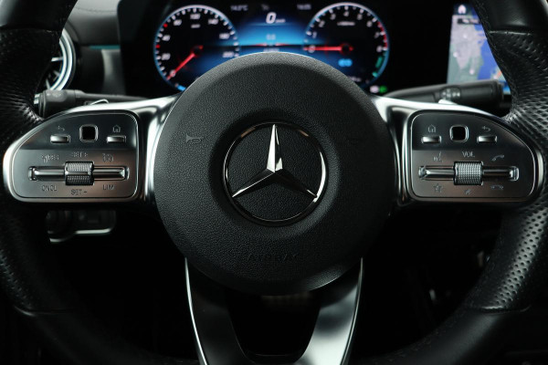 Mercedes-Benz CLA-Klasse 250e AMG Night | Trekhaak | Burmester Sound | 360 camera | Stoelverwarming | Carplay | Full LED | Navigatie | Leder/Alcantara | Widescreen