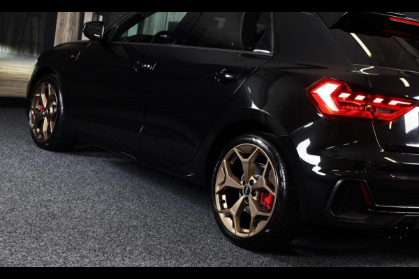 Audi A1 Sportback 40 TFSI S Line 207 PK Edition One / AUT / Navi / B & O / Camera / Dode Hoek / Sfeerverlichting / Matrix / Pdc