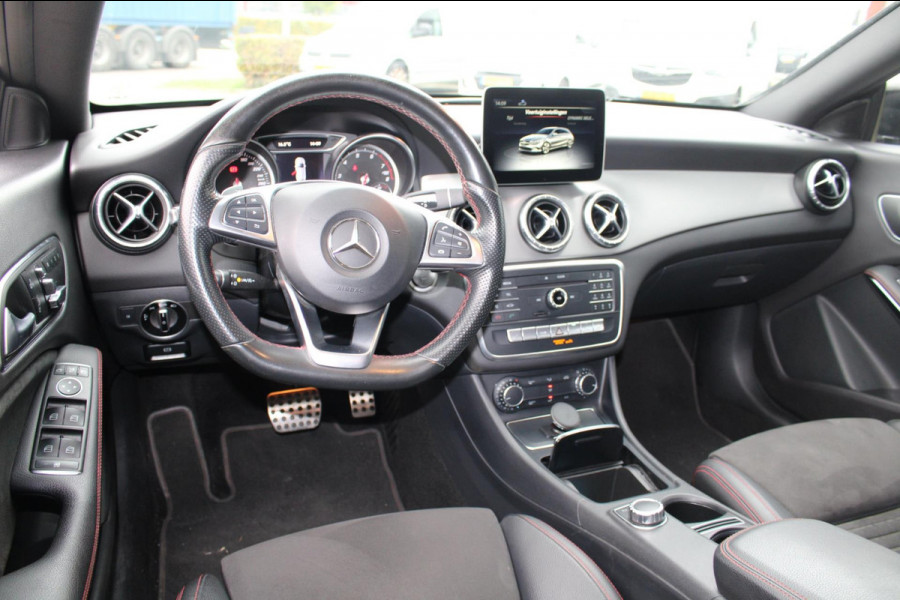 Mercedes-Benz CLA-Klasse Shooting Brake 180 Business AMG-Pakket Panoramadak/Camera/Cruise/Navigatie