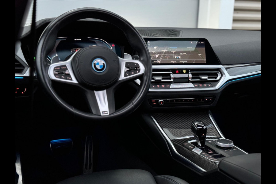 BMW 3-serie 330e xDrive Carbon/360/HUD/Pano