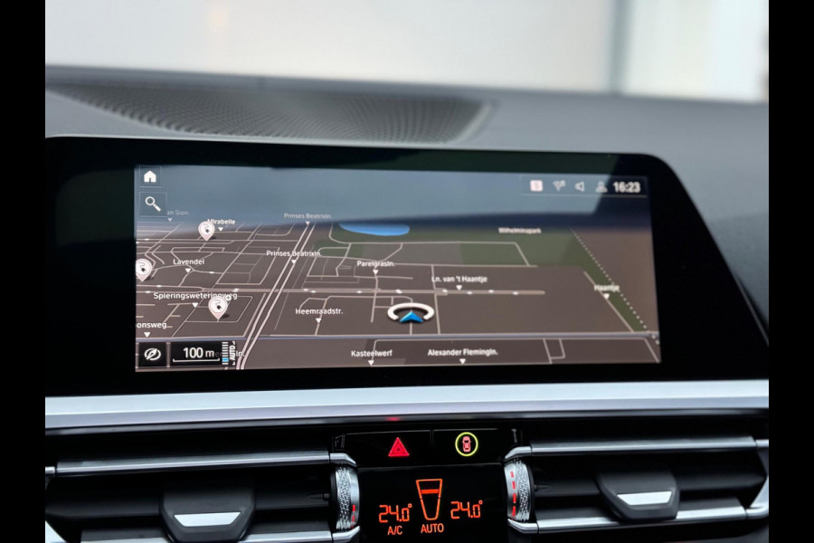 BMW 3-serie 330e xDrive Carbon/360/HUD/Pano