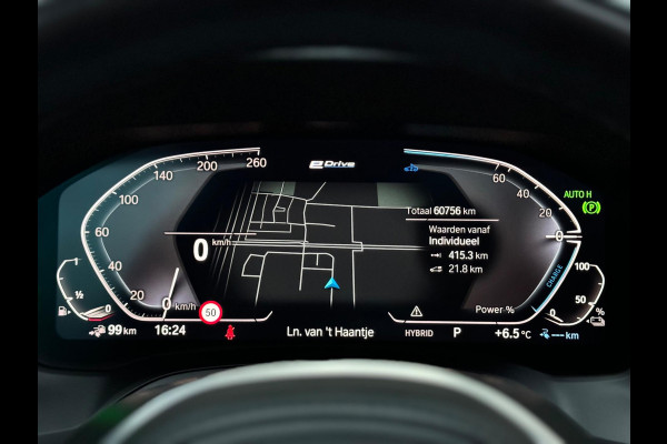 BMW 3-serie 330e xDrive Carbon/360/HUD/Pano