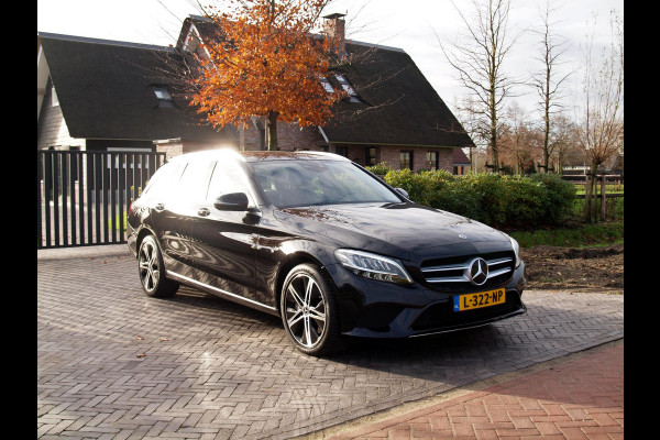 Mercedes-Benz C-Klasse Estate 300 de | Apple Carplay | Camera | Trekhaak | Cruise Control | LED |