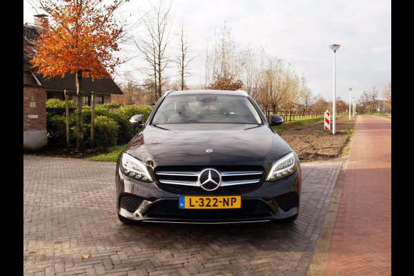 Mercedes-Benz C-Klasse Estate 300 de | Apple Carplay | Camera | Trekhaak | Cruise Control | LED |