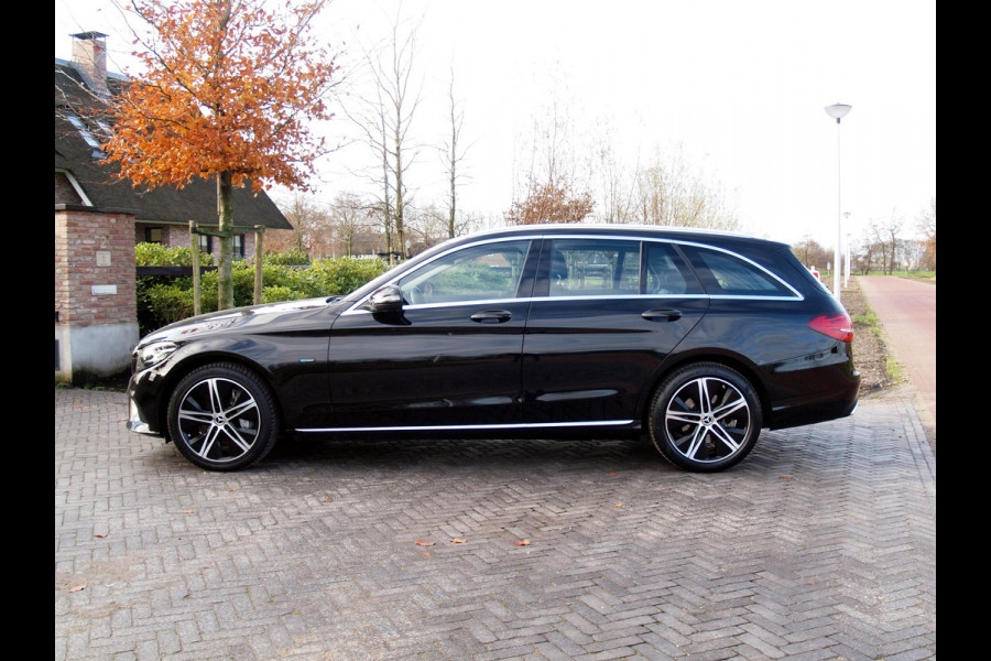 Mercedes-Benz C-Klasse Estate 300 de | Apple Carplay | Camera | Trekhaak | Cruise Control | LED |