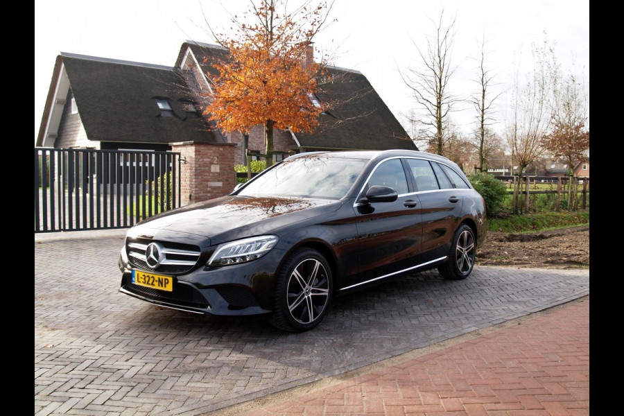 Mercedes-Benz C-Klasse Estate 300 de | Apple Carplay | Camera | Trekhaak | Cruise Control | LED |