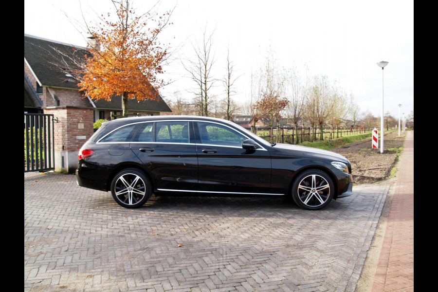 Mercedes-Benz C-Klasse Estate 300 de | Apple Carplay | Camera | Trekhaak | Cruise Control | LED |