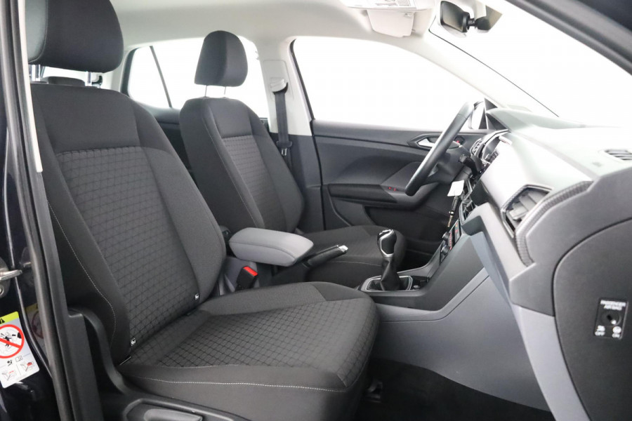 Volkswagen T-Cross 1.0 TSI Life 95 pk | Navigatie | Parkeersensoren | Adaptieve cruise control | Autom. airco | Dodehoek detectie |