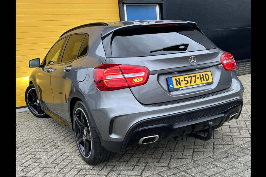 Mercedes-Benz GLA 200 AMG Pakket / Aut / 156 Pk / Cruise Control / Sfeerverlichting / Camera / Open Panoramadak