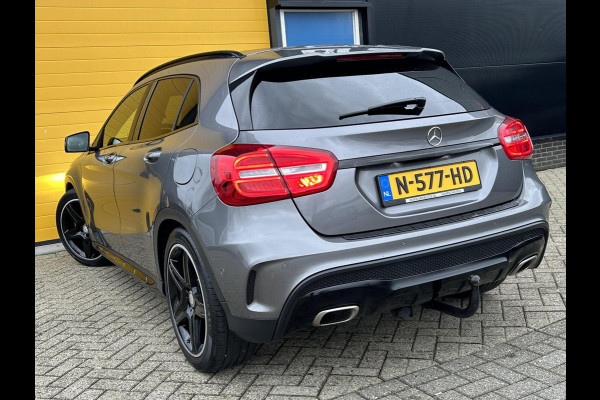 Mercedes-Benz GLA 200 AMG Pakket / Aut / 156 Pk / Cruise Control / Sfeerverlichting / Camera / Open Panoramadak