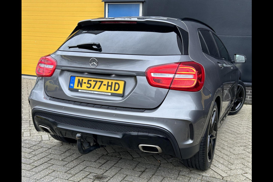 Mercedes-Benz GLA 200 AMG Pakket / Aut / 156 Pk / Cruise Control / Sfeerverlichting / Camera / Open Panoramadak