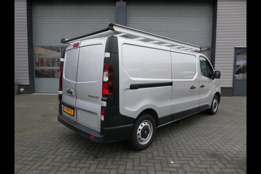 Renault Trafic 1.6 dCi T29 L2H1 airco imperiaal trekhaak 3 zits