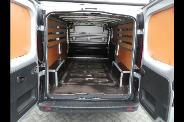 Renault Trafic 1.6 dCi T29 L2H1 airco imperiaal trekhaak 3 zits