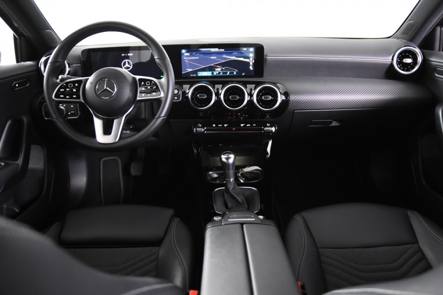 Mercedes-Benz A-Klasse 180 *1ste Eigenaar*Leer*Navigatie*Stoelverwarming*