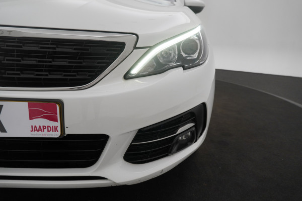 Peugeot 308 BWJ 10-2020 | 111 PK Active Pack | CLIMA | TREKHAAK | VIRTUAL COCKPIT | NAVI | LMV | CARPLAY |