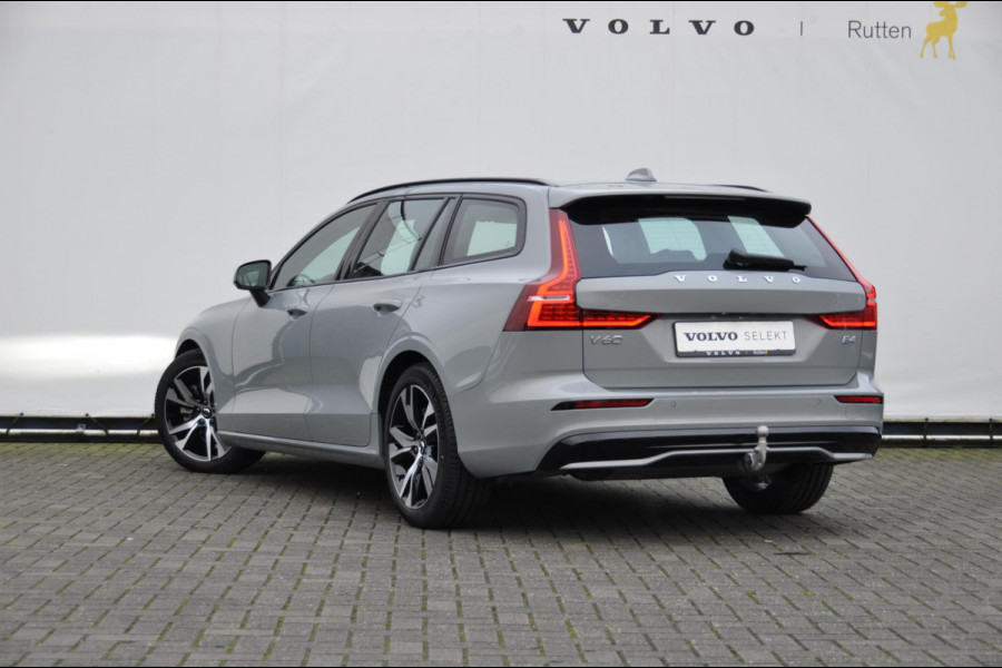 Volvo V60 B4 211PK Automaat Plus Dark Semi-elektrisch inklapbare trekhaak / Adaptive cruise control / Pilot assist / BLIS / Stoelverwarming voor en achter / Elektrische bedienbare stoelen voor met geheugen / Stuurverwarming / Parkeersensoren met camera / Elektrische achterklep / Keyless entry /