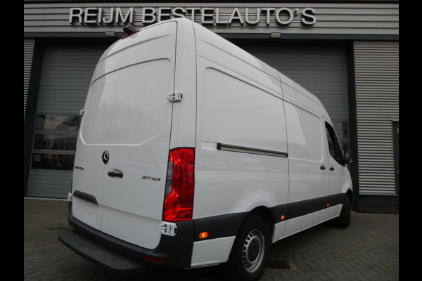 Mercedes-Benz Sprinter 317cdi L2H2 Automaat, Airco, Camera, 3-Zits, PDC, Stoelverwarming.