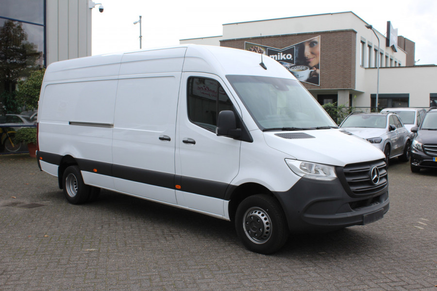 Mercedes-Benz Sprinter 519 CDI L3H2 RWD MBUX met parkeerpakket en camera, Geveerde stoel, Distronic