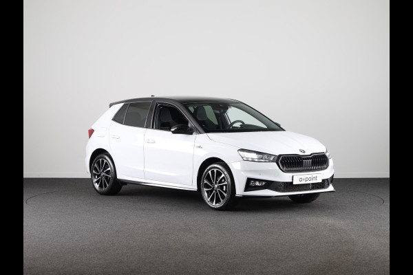 Škoda Fabia 1.0 TSI Monte Carlo | Travel assist | Stoelverwarming | 17 inch lichtmetalen velgen | Parkeercamera