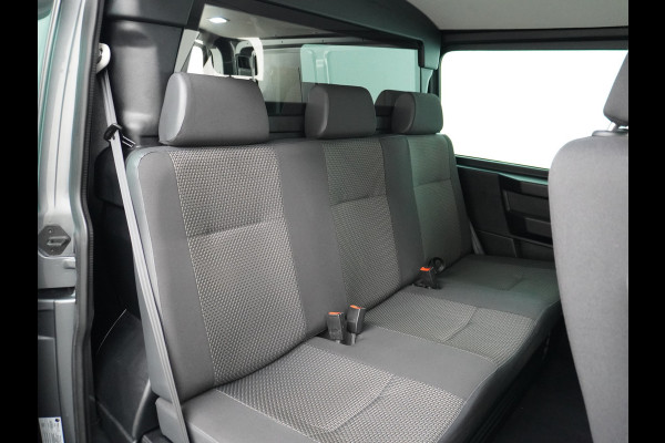 Volkswagen Transporter T6.1 D.C.2.0 TDI L2H1 30 Dubbele Cabine Apple Carplay Android Mirror Link APP-Connect EURO6 Trekhaak Navi Schuifdeur-R A-ruit ve Buitenspiegel elektr+Verwarmd ESP ABS Achterruitenwisser met intervalschakeling Mistlampen Verwarmde Ruit Zijwind assistent Vermoeidheids herkenning 2.200kg trekvermogen!  binnenspiegel automatisch dimmend, dimlichten automatisch, regensensor) Nwe model !