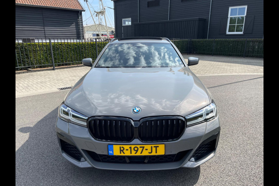 BMW 5 Serie Touring 530e Edition-Plus M Sport Panodak Laserled HUD Harman Kardon 360"Camera