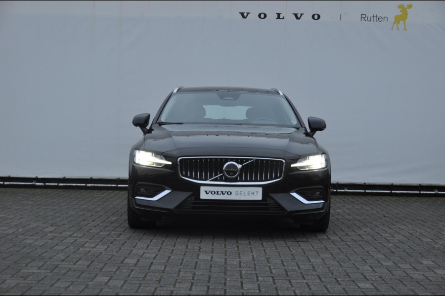 Volvo V60 B3 177PK Automaat Plus Bright Semi-elektrisch inklapbare trekhaak / Harman Kardon audio / 360 Camera / Elektrisch bedienbare voorstoelen / Memory seats / stoel en stuurverwarming / Apple Carplay / Google services / Keyless entry / Elektrische achterklep /