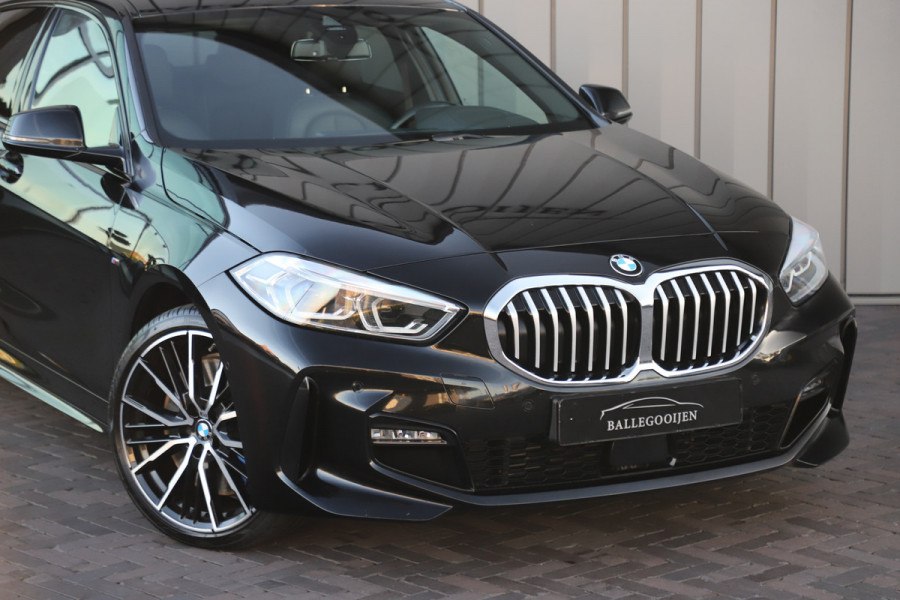 BMW 1-serie 118i High Executive Edition M-Sport | Head-up | Pano | Keyles-go | Harman/Kardon | ACC | Sfeerverlichting | Memory | Led | 2019.