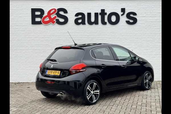 Peugeot 208 1.2 PureTech GT-line Parkeersensor plus achteruitrij camera Cruise Control Sportstoelen Apple / Android Carplay