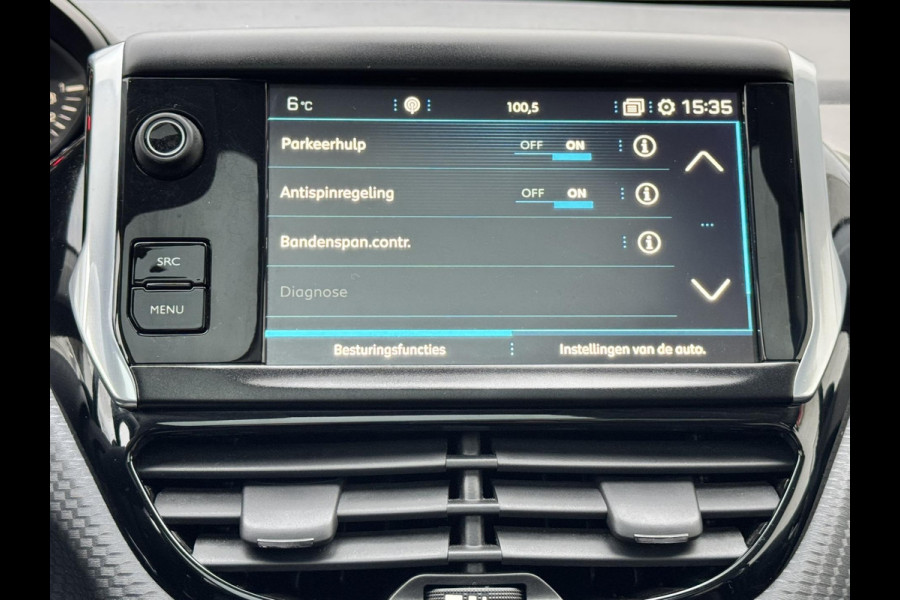 Peugeot 208 1.2 PureTech GT-line Parkeersensor plus achteruitrij camera Cruise Control Sportstoelen Apple / Android Carplay