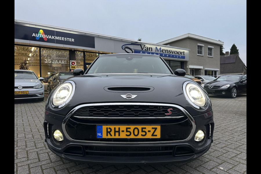 MINI Clubman 2.0 Cooper S 192PK Automaat Serious Business Navi|LED|Keyless|Panorama|Harman-Kardon