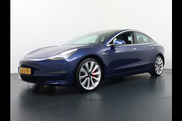 Tesla Model 3 Performance AWD 513pk 0-100 3,4 sec. 20" FSD-vb. AutoPilot Carbon Spoiler Premium-HiFi Pano.dak Camera Leer Adaptive-Cruise+Stop 4wd Rode Remklauwen Carbon-Spoiler Premium Audio Veel grip door 4WD vierwielaandrijving.  Origineel Nederlandse auto ! 1e eigenaar 69250 nieuw