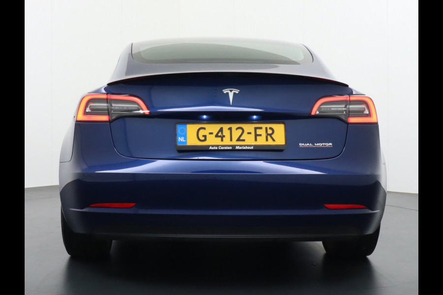 Tesla Model 3 Performance AWD 513pk 0-100 3,4 sec. 20" FSD-vb. AutoPilot Carbon Spoiler Premium-HiFi Pano.dak Camera Leer Adaptive-Cruise+Stop 4wd Rode Remklauwen Carbon-Spoiler Premium Audio Veel grip door 4WD vierwielaandrijving.  Origineel Nederlandse auto ! 1e eigenaar 69250 nieuw