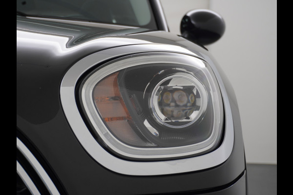 MINI Countryman AUT-6 T224pk LEER PanoDak /2xSch.-dak Connected-Services Wifi-vb. Hybrid Cooper S E ALL4 Sport-StoelenHUD Navi-pro Park-assist P Stoelverwarming Wired Comfort Access Head-up display Colour line Acoust.Active guard Voetgangersbescherm.Intelligent noodroep Performance control Mini driving modes 4x4