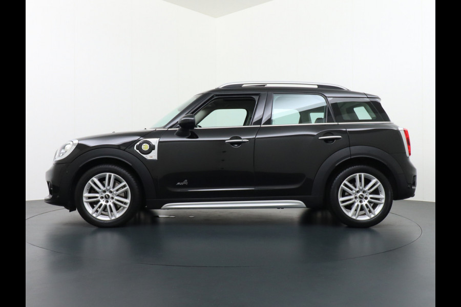 MINI Countryman AUT-6 T224pk LEER PanoDak /2xSch.-dak Connected-Services Wifi-vb. Hybrid Cooper S E ALL4 Sport-StoelenHUD Navi-pro Park-assist P Stoelverwarming Wired Comfort Access Head-up display Colour line Acoust.Active guard Voetgangersbescherm.Intelligent noodroep Performance control Mini driving modes 4x4