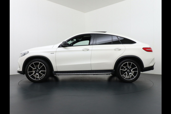 Mercedes-Benz GLE Coupé 450 AMG 4MATIC 368pk AUT-9 Leer 360-Camera (Airmatic+ADS)Luchtvering Panorama Glasdak Park-Assist PDC-a+v Elektr.-SportSt. Treeplanken Connected services A-klep automatisch Adaptief Dempers/ads Bordherkenn. Voetgangersbescherm AWD 4x4 LED-v+a Bots herkenning systeem Achteropkomend verkeer waarschuwing 123.000 nieuw!  3.500KG (!!) Trekvermogen!