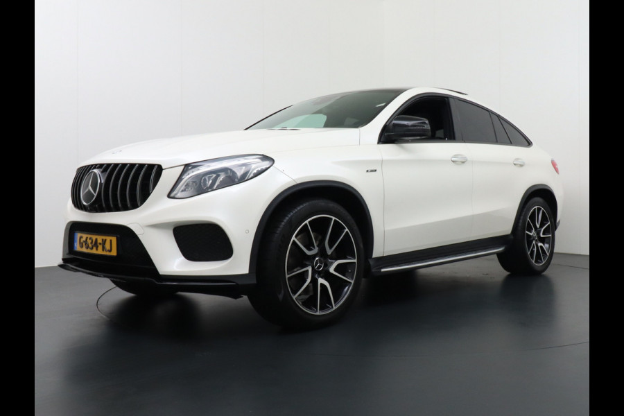 Mercedes-Benz GLE Coupé 450 AMG 4MATIC 368pk AUT-9 Leer 360-Camera (Airmatic+ADS)Luchtvering Panorama Glasdak Park-Assist PDC-a+v Elektr.-SportSt. Treeplanken Connected services A-klep automatisch Adaptief Dempers/ads Bordherkenn. Voetgangersbescherm AWD 4x4 LED-v+a Bots herkenning systeem Achteropkomend verkeer waarschuwing 123.000 nieuw!  3.500KG (!!) Trekvermogen!