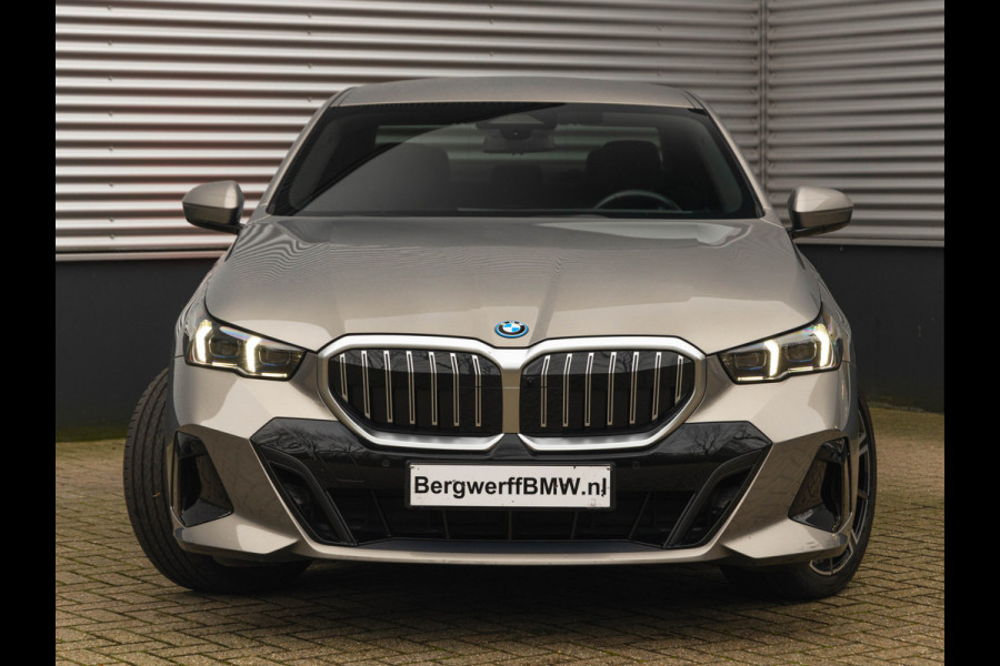 BMW 5 Serie 550e xDrive M-Sport - Onderstel Professional - Stoelventilatie - Head-up Display