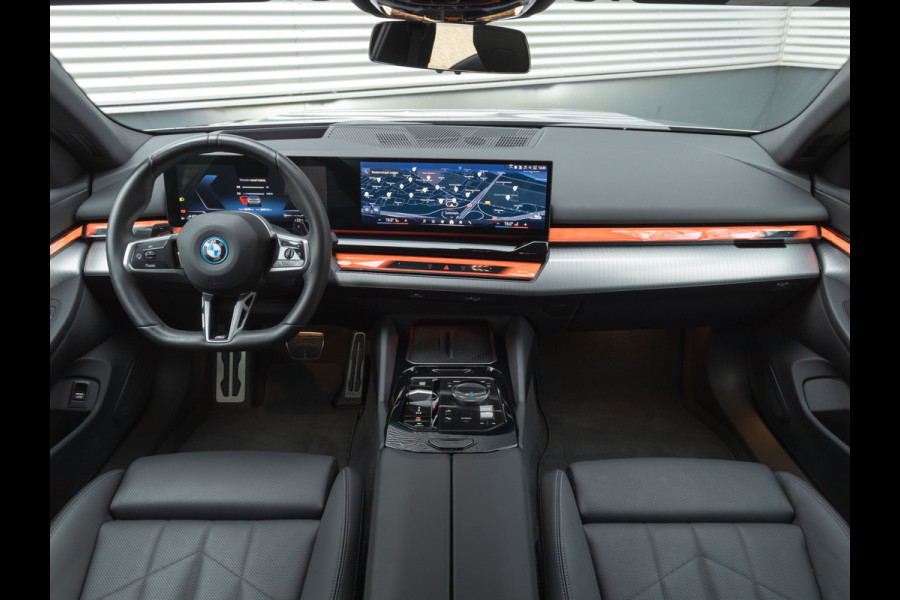 BMW 5 Serie 550e xDrive M-Sport - Onderstel Professional - Stoelventilatie - Head-up Display