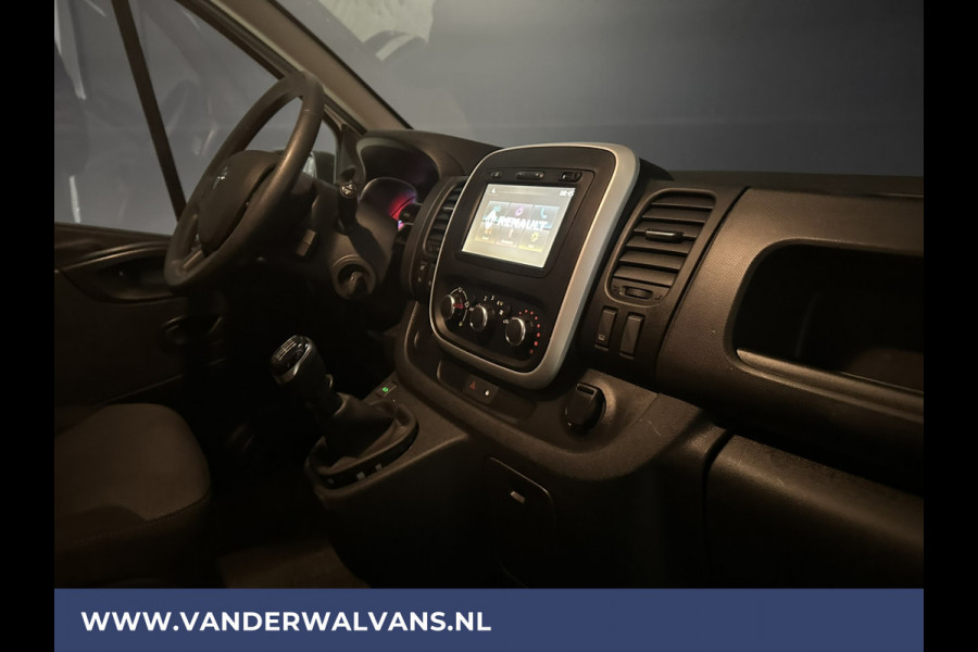 Renault Trafic 2.0 dCi 120pk L2H1 Euro6 Airco | LED | Navigatie | Imperiaal | Trekhaak | Cruisecontrol Parkeersensoren, Bijrijdersbank