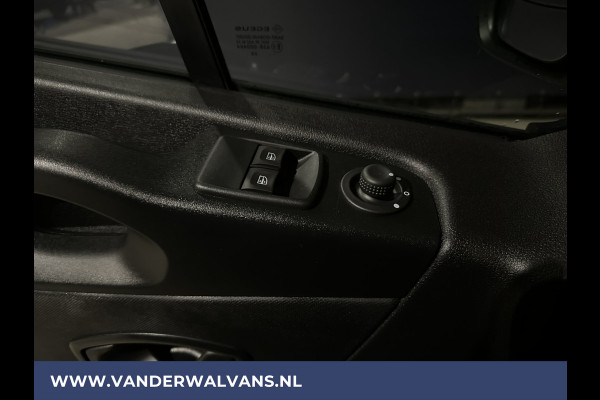 Renault Trafic 2.0 dCi 120pk L2H1 Euro6 Airco | LED | Navigatie | Imperiaal | Trekhaak | Cruisecontrol Parkeersensoren, Bijrijdersbank