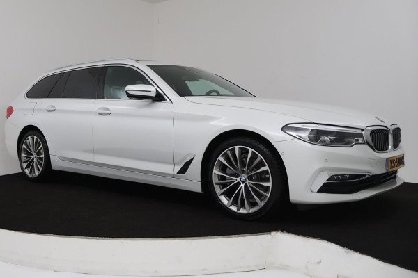 BMW 5 Serie Touring 520i Corporate Lease High Executive Automaat (VIRTUAL, PANORAMADAK, NAVIGATIE, STOELV, GOED ONDERH, NL-AUTO)