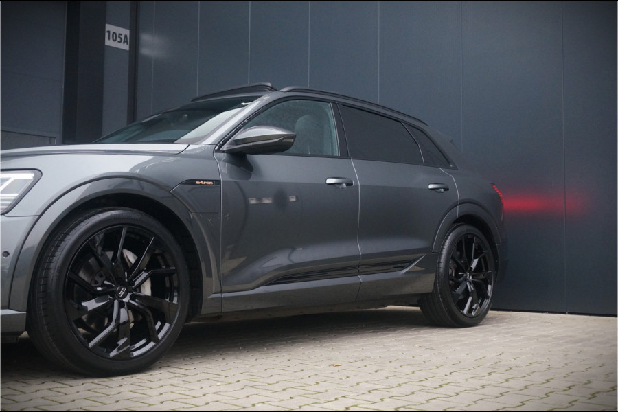 Audi e-tron e-tron 50 quattro Launch edition Black 71 kWh | S-Line | Panoramadak | Memory Seats | Trekhaak | Luchtvering | Adaptive Cruise Control | Camera | Keyless | Matrix LED | Leder | Stoelverwarming | NAP | BTW